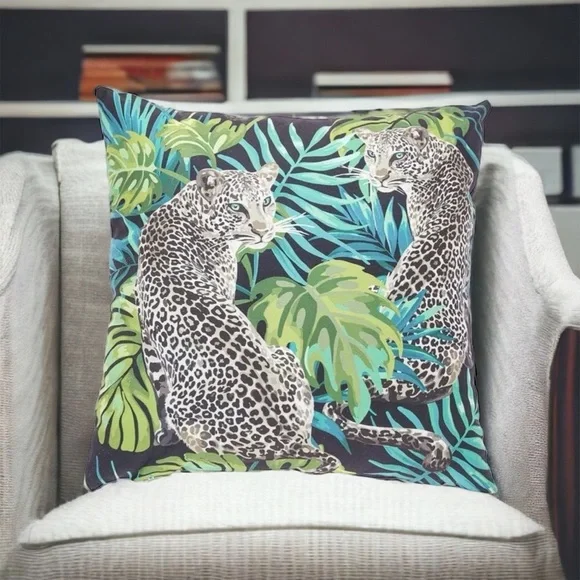 NWT JUNGLE CAT LEOPARD PRINT TOSS PILLOW THROW COVER - Picture 6 of 6